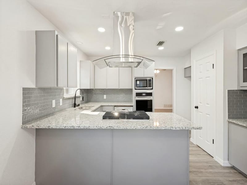 2203 Valleydale Drive, Arlington TX 76013 - Photo 12