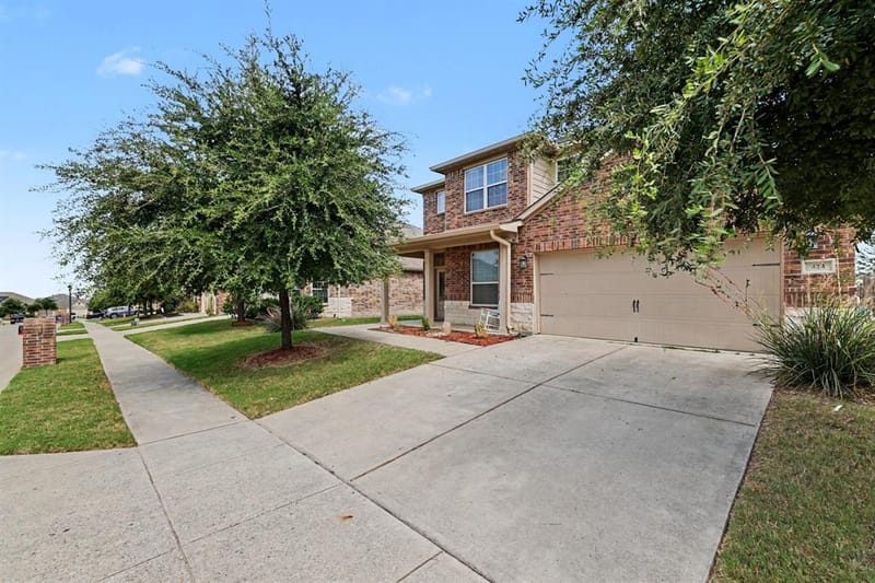 424 Winchester Drive, Celina TX 75009 - Photo 2