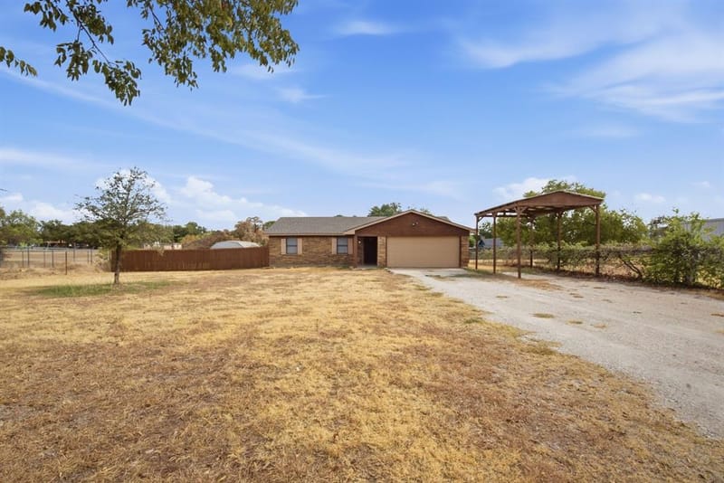 1526 W Bankhead, Weatherford TX 76086 - Photo 3
