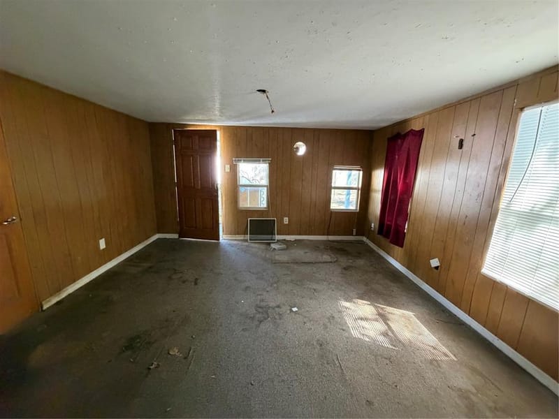 309 Boyd Street, Cleburne TX 76031 - Photo 10