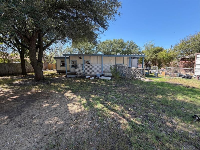 309 Boyd Street, Cleburne TX 76031 - Photo 8