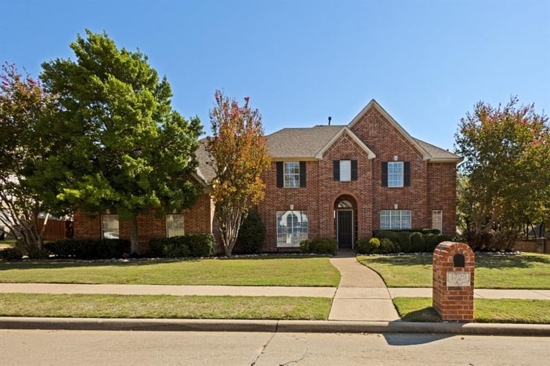 1729 Watersedge Drive, McKinney TX 75072 - Photo 2