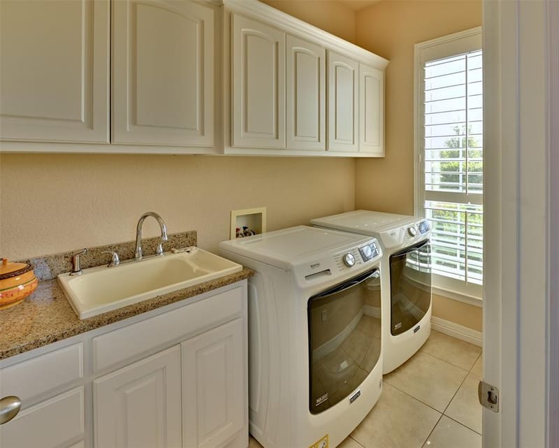 2541 Vineyard Drive, Granbury TX 76048 - Photo 10