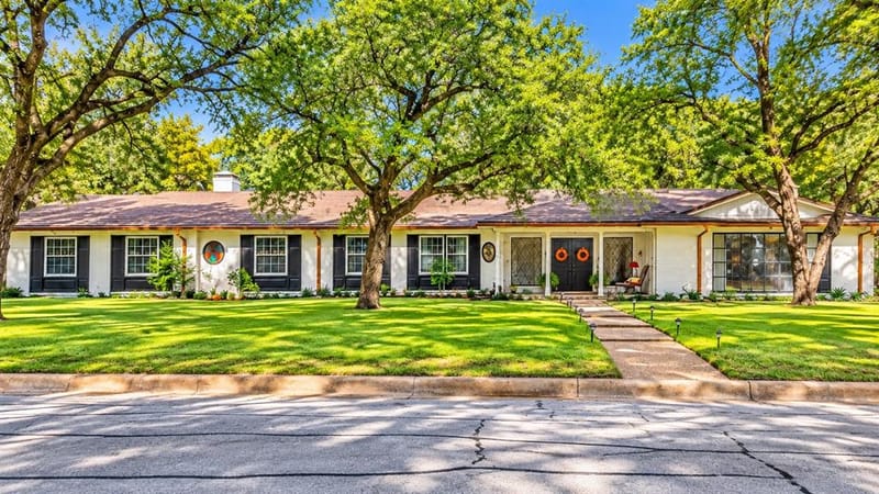 1650 Azteca Drive, Fort Worth TX 76112