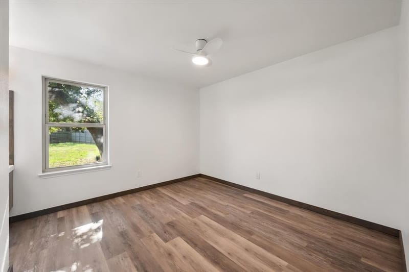 5701 Guildwood Drive, Arlington TX 76017 - Photo 10