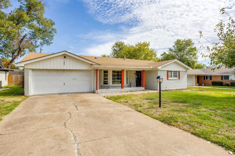 5605 Westcreek Drive, Fort Worth TX 76133 - Photo 3
