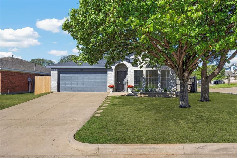 2412 Concina Way, Fort Worth TX 76108