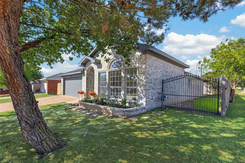 2412 Concina Way, Fort Worth TX 76108 - Photo 9