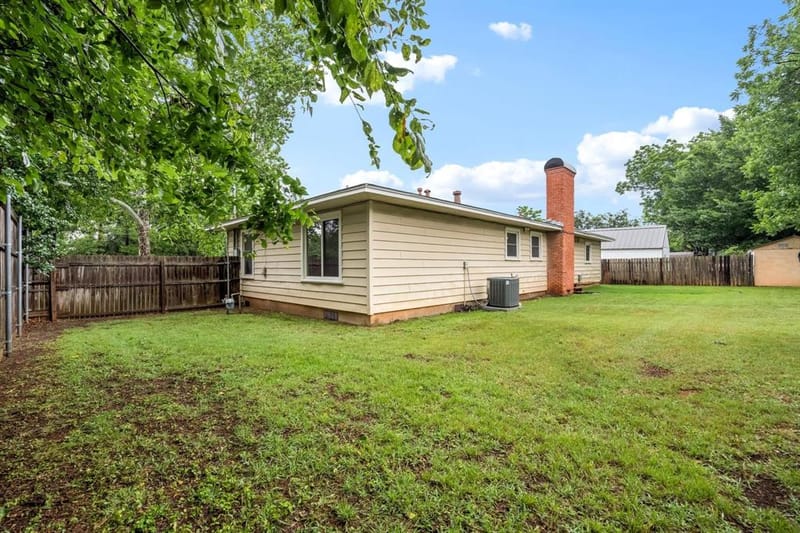 421 S 1st Street, Krum TX 76249 - Photo 5