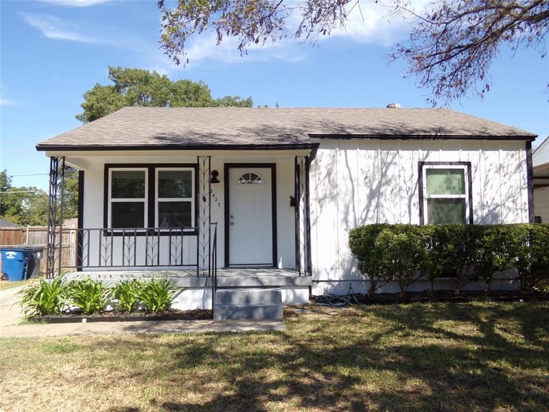 3423 Texas Drive, Dallas TX 75211 - Photo 2