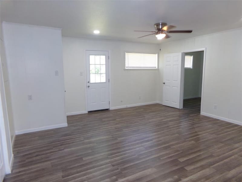 3423 Texas Drive, Dallas TX 75211 - Photo 8