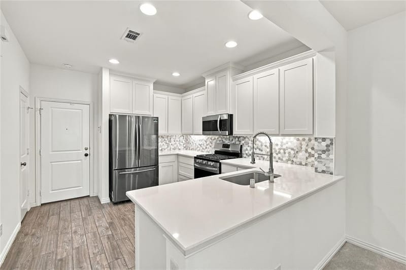 4270 Cascade Sky Drive, Arlington TX 76005 - Photo 7