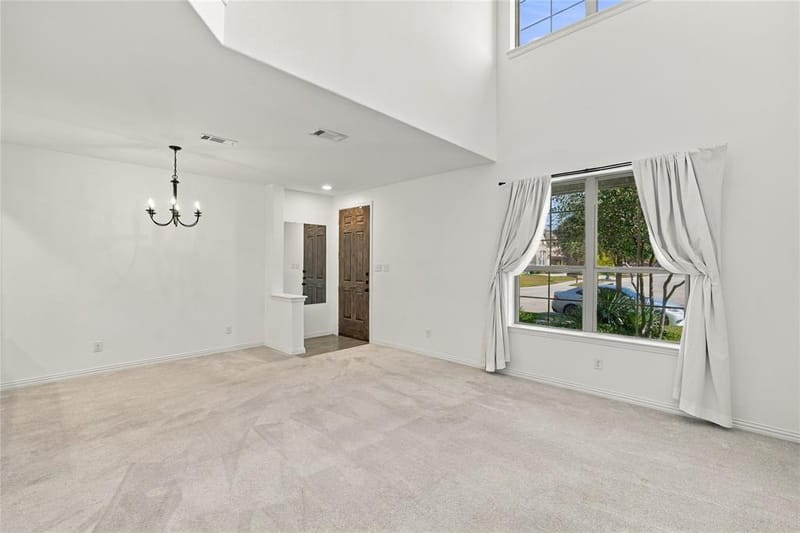 4270 Cascade Sky Drive, Arlington TX 76005 - Photo 3