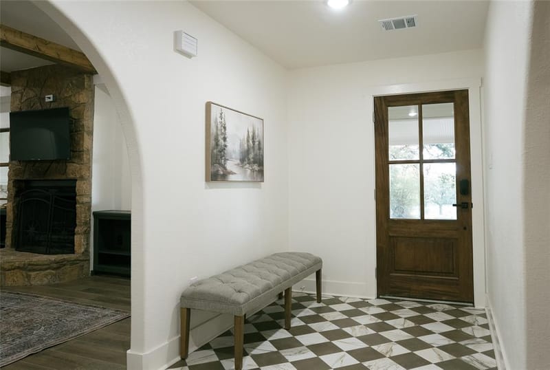 355 Carmen Street, Reno TX 76020 - Photo 6