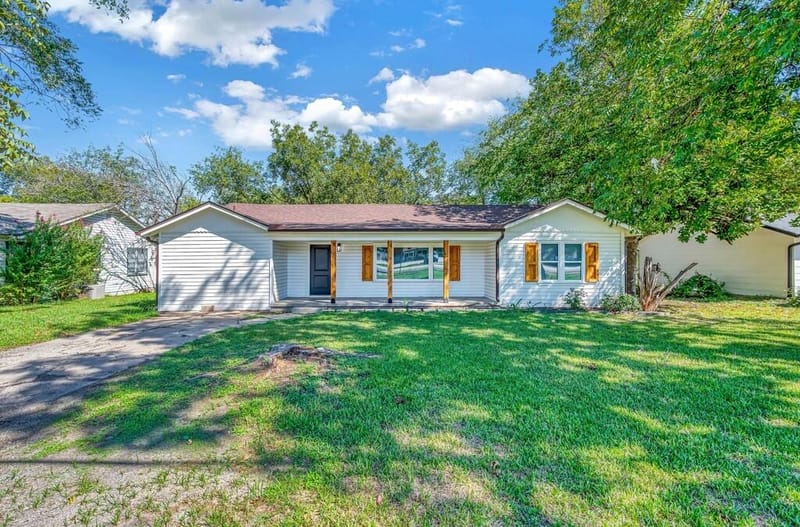 903 E Avenue C, Valley Mills TX 76689