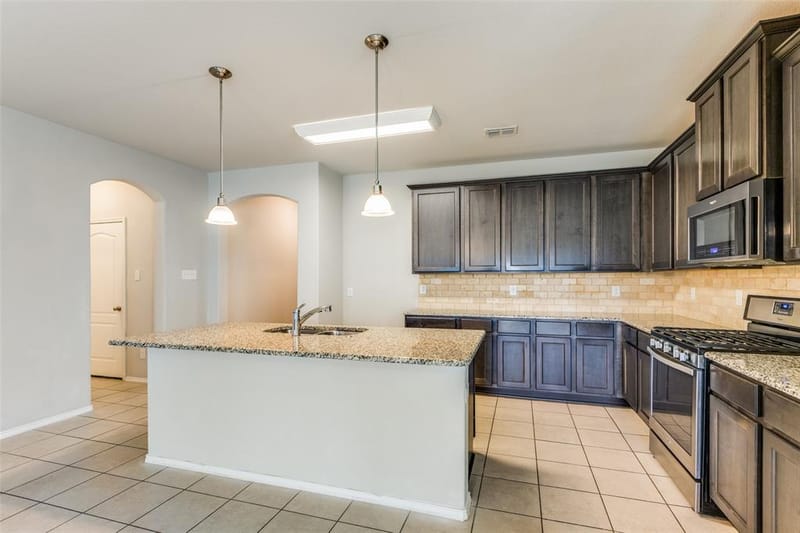 1900 Outpost Creek Lane, Aubrey TX 76227 - Photo 10