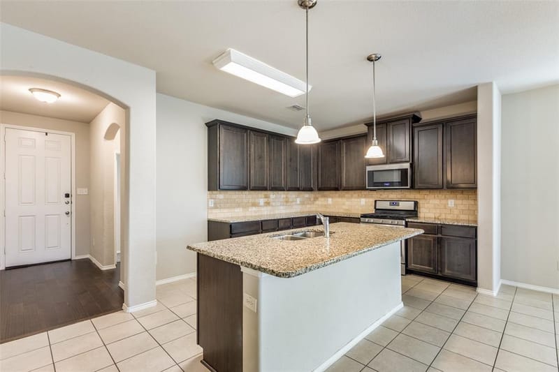 1900 Outpost Creek Lane, Aubrey TX 76227 - Photo 11