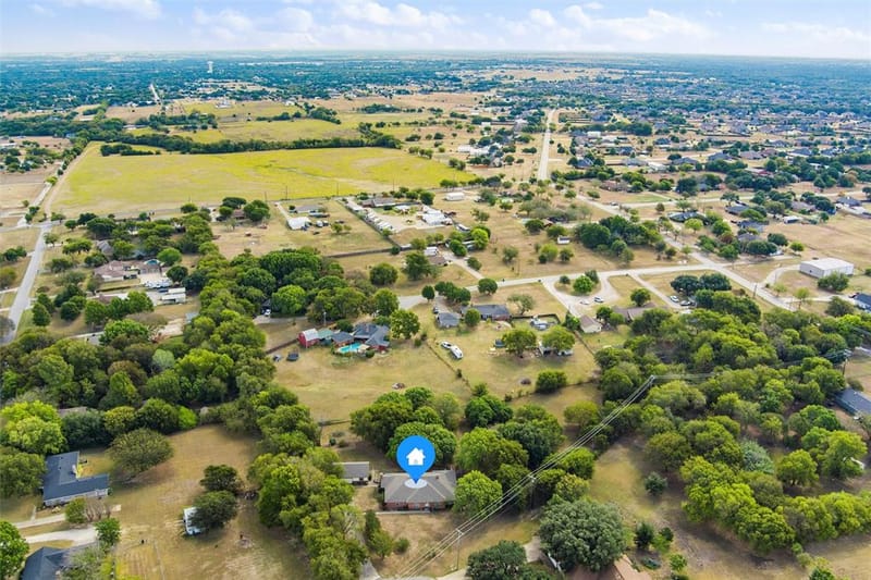 5030 Diamond Creek Drive, Midlothian TX 76065 - Photo 2