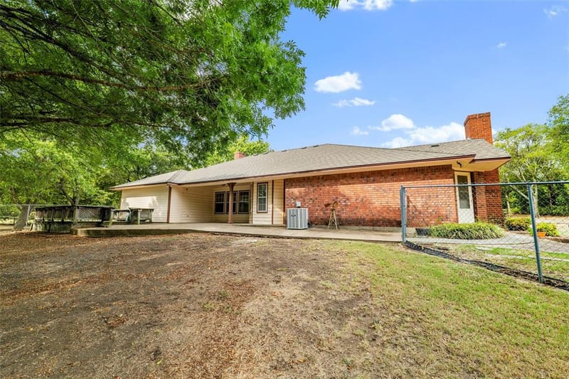 5030 Diamond Creek Drive, Midlothian TX 76065 - Photo 9