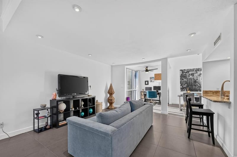 4003 Gilbert Avenue # 7, Dallas TX 75219 - Photo 5