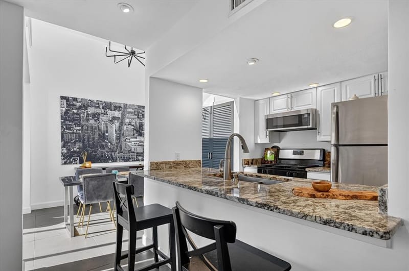 4003 Gilbert Avenue # 7, Dallas TX 75219 - Photo 9
