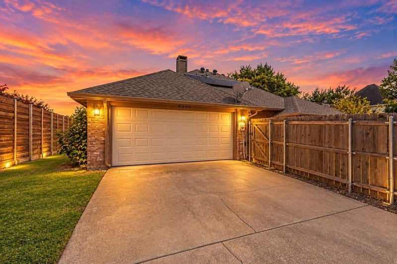 6505 Mission Ridge Road, Plano TX 75023 - Photo 2