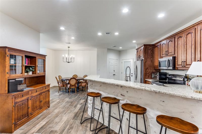 101 Oakwood Drive, Weatherford TX 76086 - Photo 8