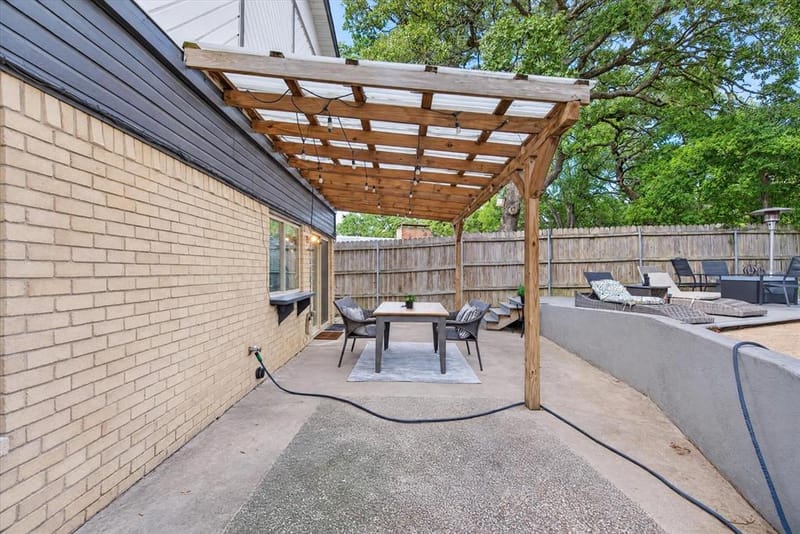 2801 Meandering Way, Bedford TX 76021 - Photo 36