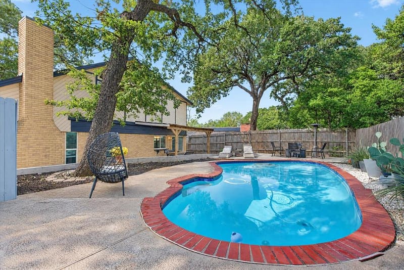 2801 Meandering Way, Bedford TX 76021 - Photo 39