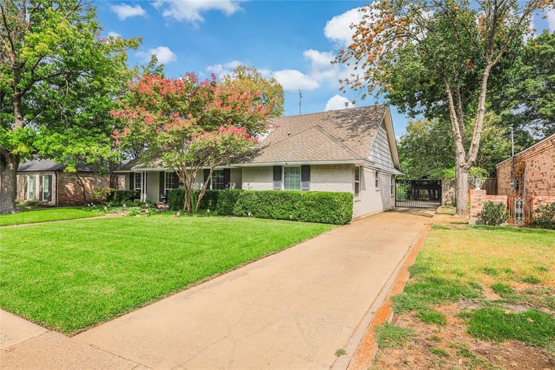 614 Winchester Drive, Richardson TX 75080 - Photo 2