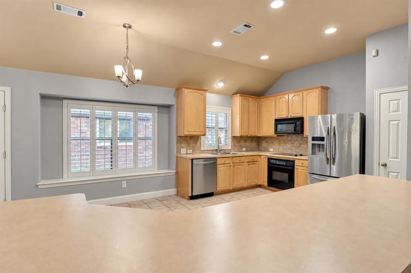 6831 Landing Drive, Grand Prairie TX 75054 - Photo 4