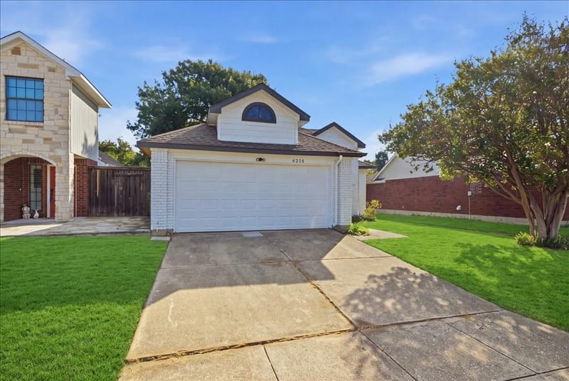6812 Driffield Circle E, North Richland Hills TX 76182 - Photo 3
