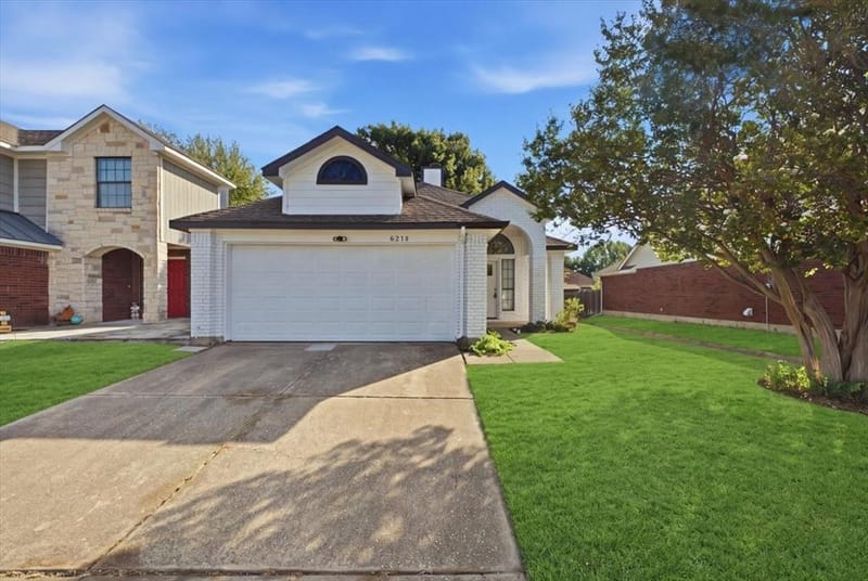 6812 Driffield Circle E, North Richland Hills TX 76182