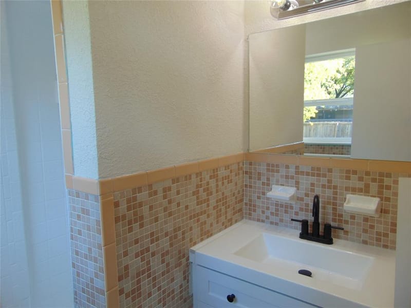 1741 Oak Hill Circle, Dallas TX 75217 - Photo 12