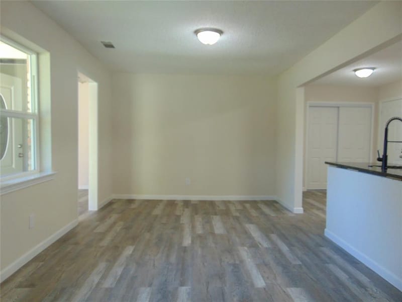 1741 Oak Hill Circle, Dallas TX 75217 - Photo 3