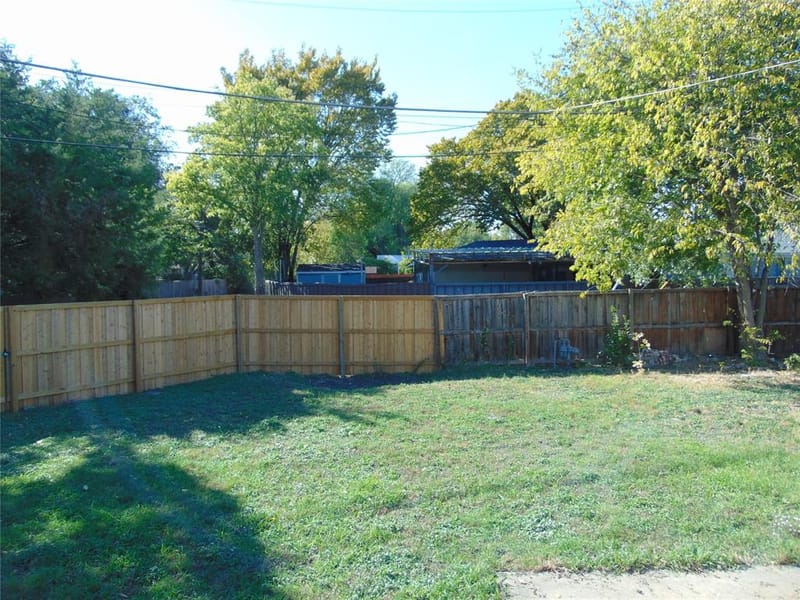 1741 Oak Hill Circle, Dallas TX 75217 - Photo 14