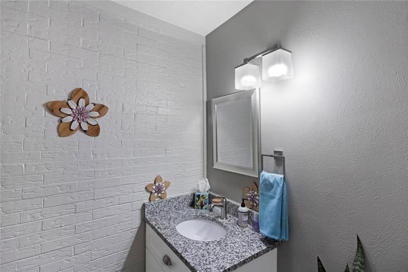 2902 Country Place Circle, Carrollton TX 75006 - Photo 5