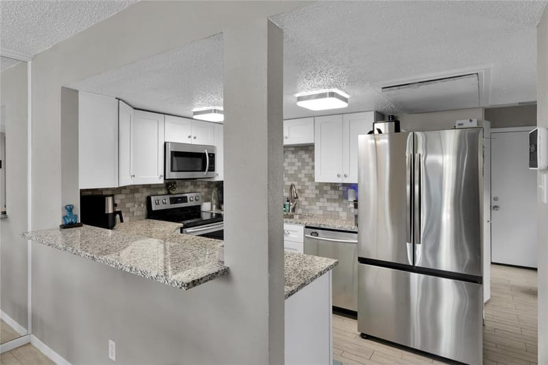 2902 Country Place Circle, Carrollton TX 75006 - Photo 11