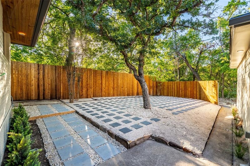 1439 Junior Drive, Dallas TX 75208 - Photo 40