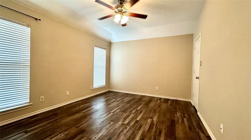 1402 Peregrine Street, Lewisville TX 75077 - Photo 6