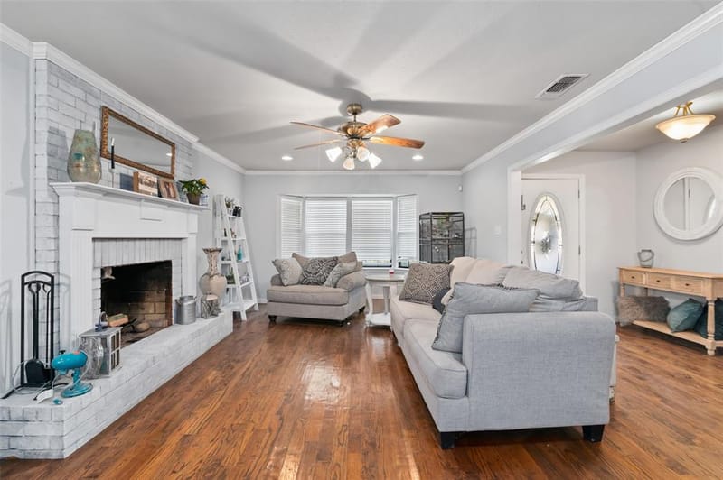 301 N Lyon Street, Tom Bean TX 75491 - Photo 10