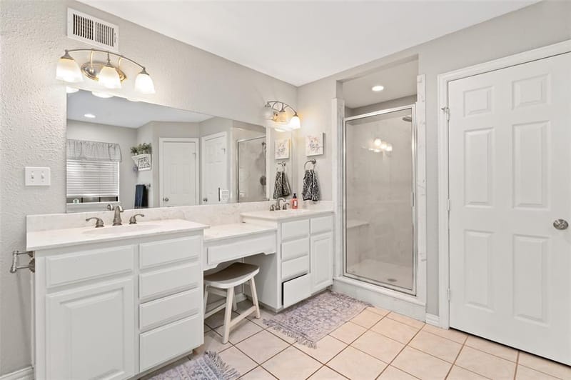 301 N Lyon Street, Tom Bean TX 75491 - Photo 19