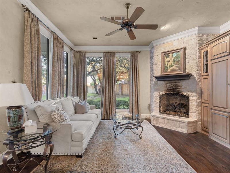 2125 Bradford Park, Fort Worth TX 76107 - Photo 9