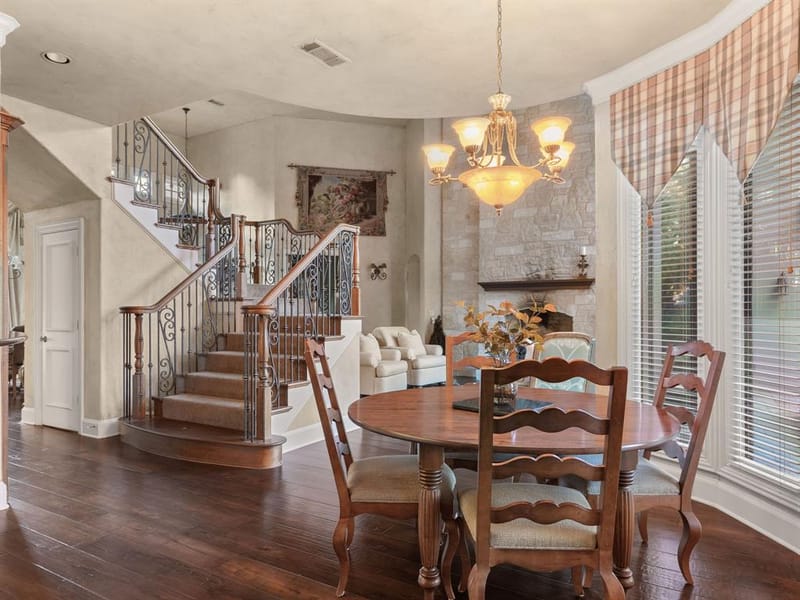 2125 Bradford Park, Fort Worth TX 76107 - Photo 10