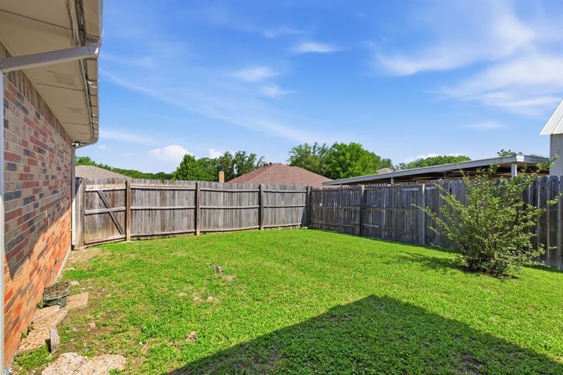 119 Larchbrook Drive, DeSoto TX 75115 - Photo 22