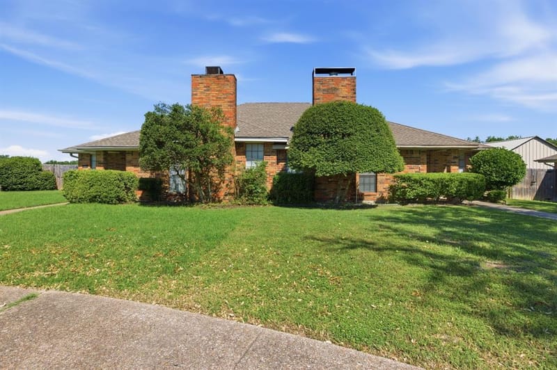 119 Larchbrook Drive, DeSoto TX 75115