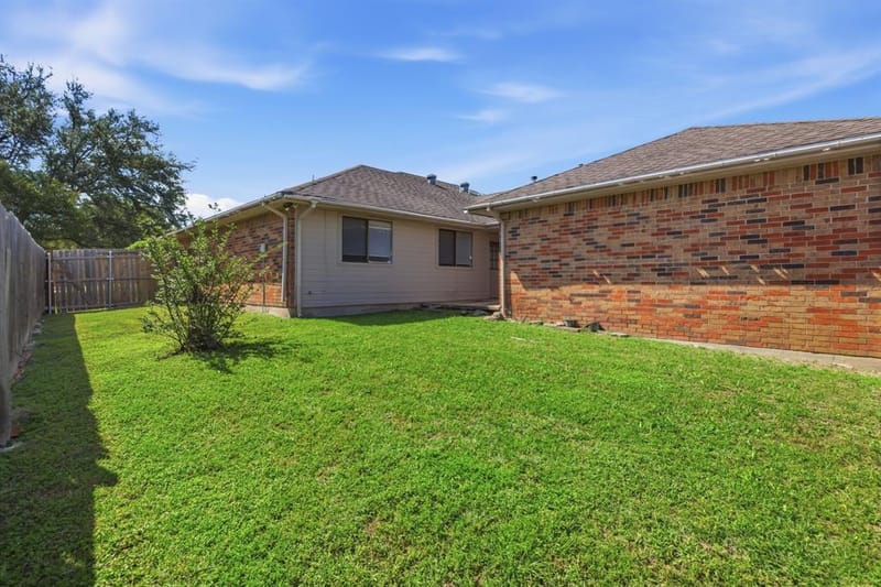 119 Larchbrook Drive, DeSoto TX 75115 - Photo 24