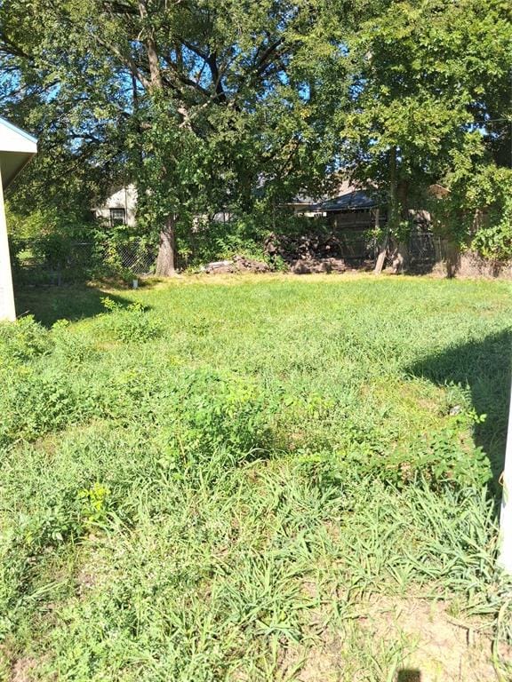 319 W Moore Street, Sherman TX 75090 - Photo 11