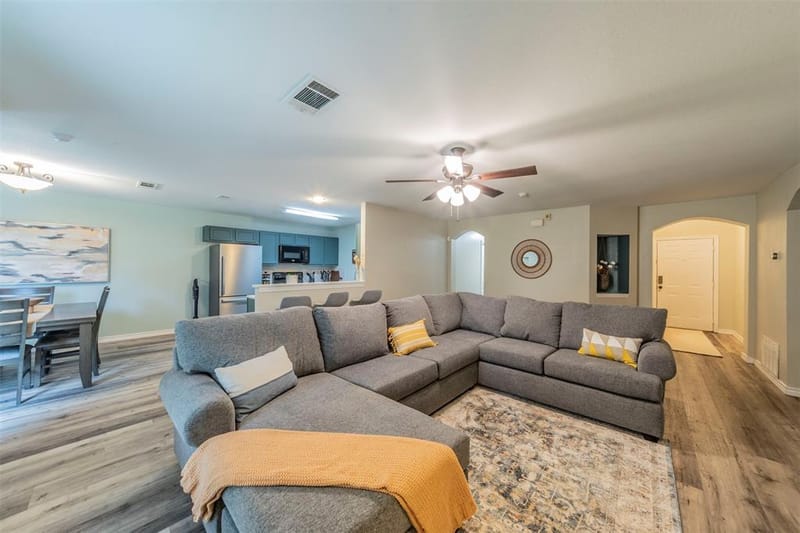 421 Oxford Street, Burleson TX 76028 - Photo 2