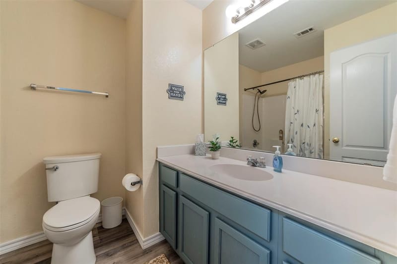 421 Oxford Street, Burleson TX 76028 - Photo 17